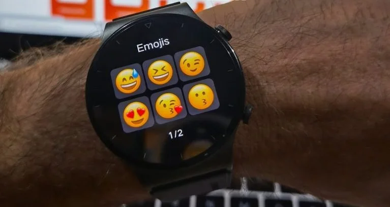 Huawei Watch GT 2 Pro ha insegnato a rispondere agli SMS