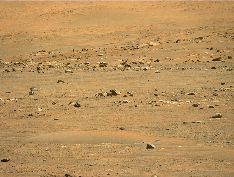 火星のインジェニュイティヘリコプターが高度を記録するために上昇し、最初の片道飛行を行います