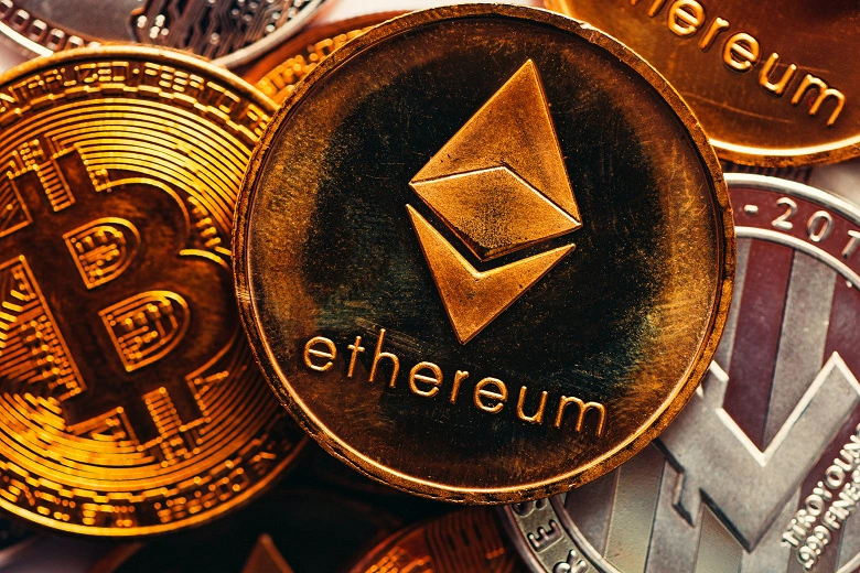 Bitcoin et Etherium continuent d'être moins chers