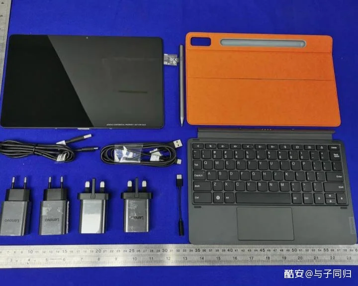 11.2 인치, 8200mAh 및 4 개의 스피커의 대각선이있는 2K. 태블릿 Lenovo Xiaoxin Pad Pro 2022에 대한 자세한 내용