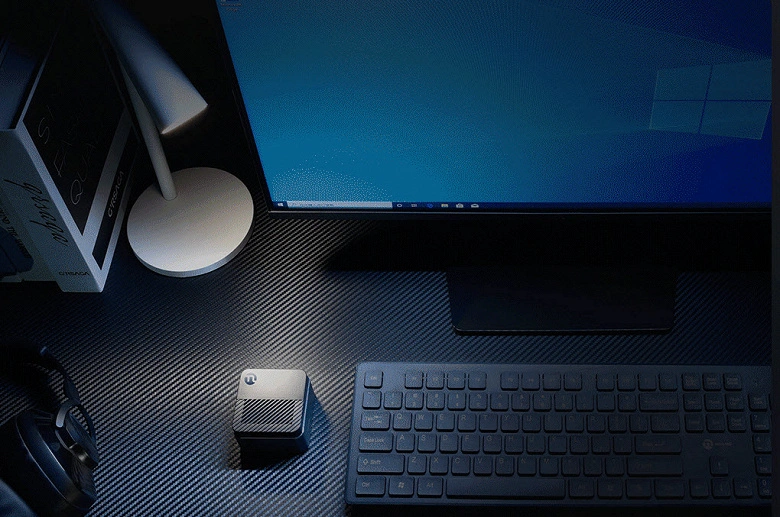 Introdotto il minuscolo e potente mini PC Cubo di Rubik