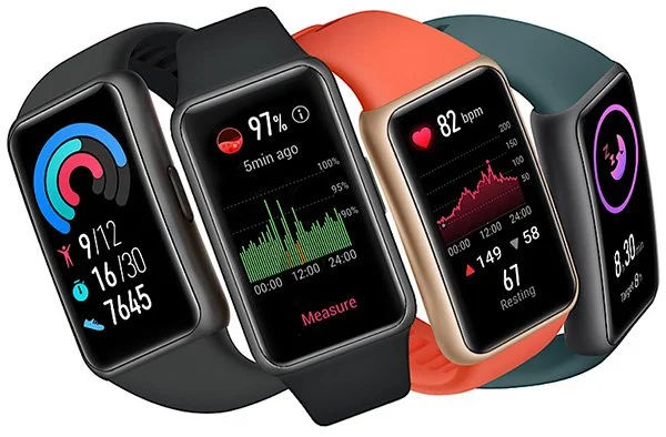 Das Fitness-Armband Huawei Band 6 Pro ist bereits auf dem Ansatz. Das Unternehmen bereitet sich auf und neue Smart-Uhrenuhr 4x Pro