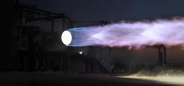 최신 SpaceX Raptor 2 미사일 엔진 두 가지가 폭발했습니다.