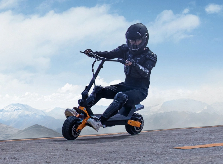 Presentato un unico scooter elettrico-scooter Fido Beast