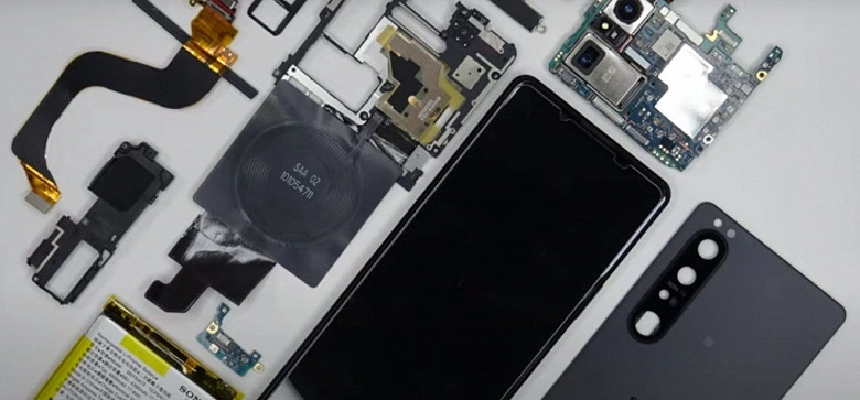La nuova ammiraglia Sony Xperia 1 III ha ricevuto solo 6 punti su 10 possibili manutenibilità