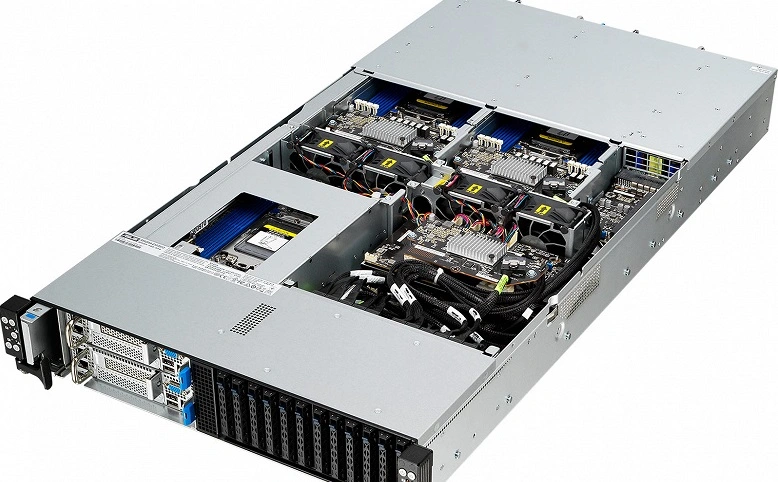 Asus RS620SA-E10-RS12는 세계 최초의 2U6N 고밀도 서버 플랫폼입니다.