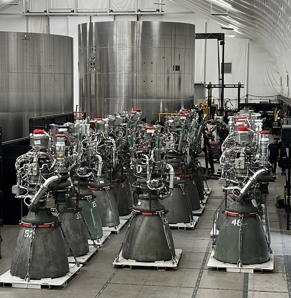 Elon Musk mostrou motores Raptor 2 prontos para Starship