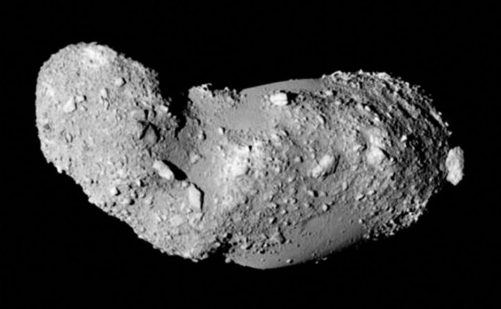 Matéria orgânica extraterrestre foi encontrada nas amostras do asteróide Itokawa. 10 anos depois que as amostras foram entregues à Terra