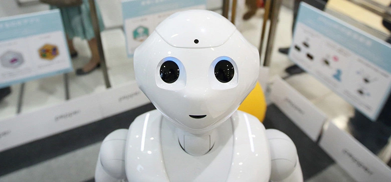 Pepper Robot-Humanoid n'est pas devenu populaire: 27 000 unités ont été publiées dans 7 ans, la production a déjà été interrompue.