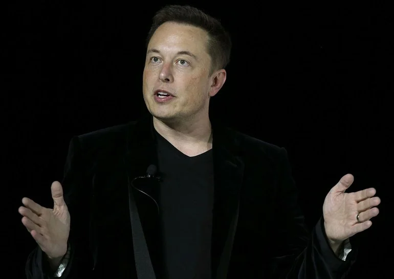 Elon Musk ha criticato Joe Biden e il governo federale degli Stati Uniti per l'inflazione
