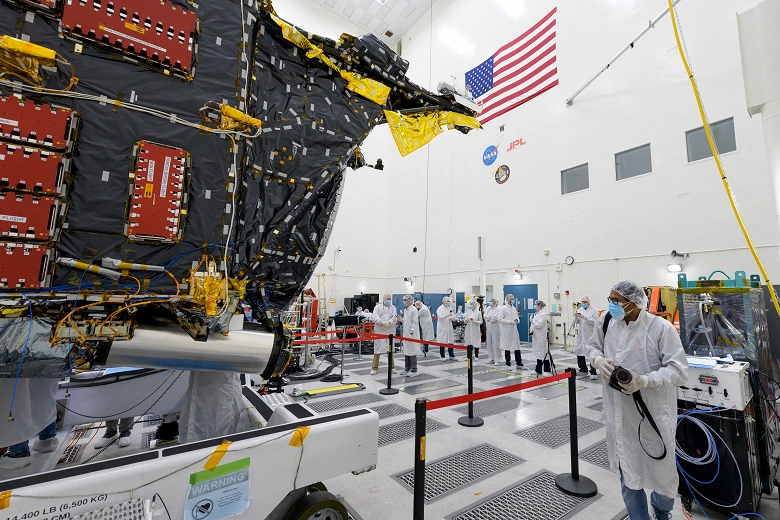 NASA는 가장 비싼 소행성에가는 정신 장치를 보여주었습니다.