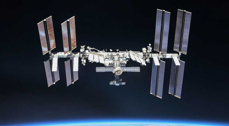 NASA는 ISS로가는 상업용 비행 비용을 6 배 이상 증가 시켰습니다.