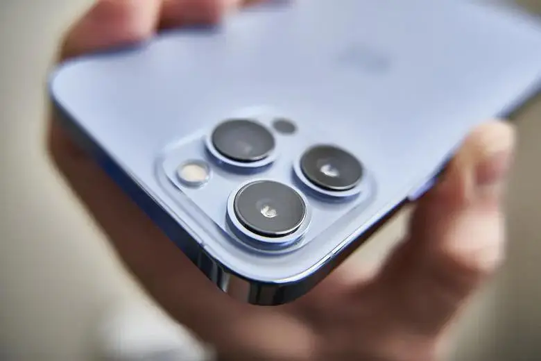 iPhone 6Sの時からのカメラの最初の改善：iPhone 14 ProとPro Maxスマートフォン