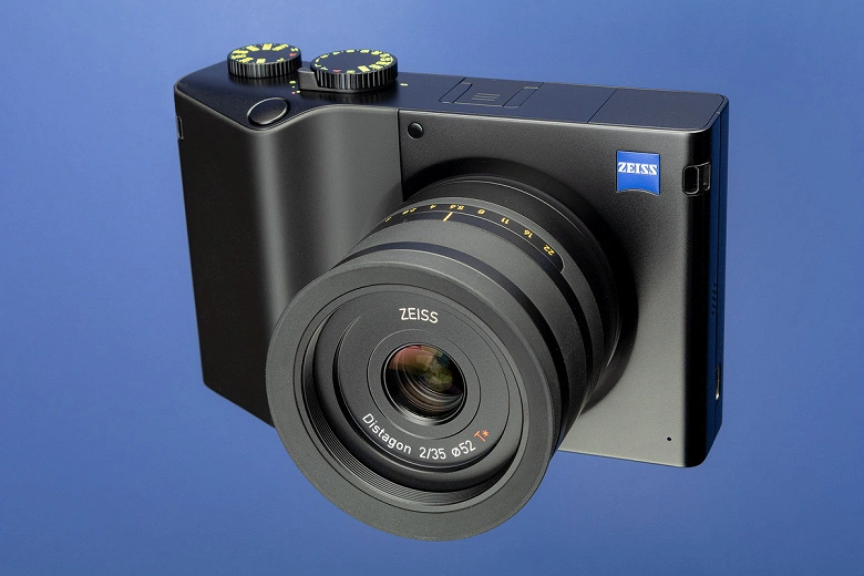 A atualização do firmware foi adicionada à câmara ZEISS ZX1 autofocus com reconhecimento facial