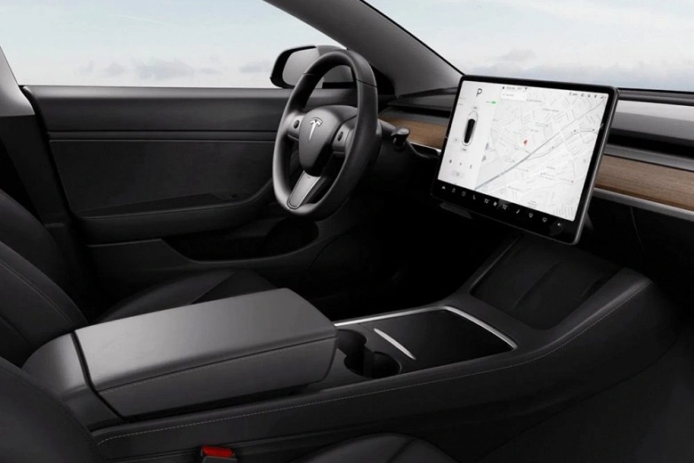 Tesla atualizou o console central do carro elétrico Modelo Y