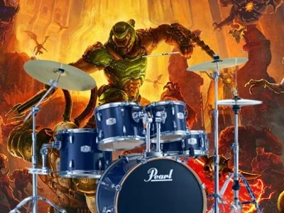 Il giocatore ha imparato a suonare DOOM Eternal sui pedali della batteria