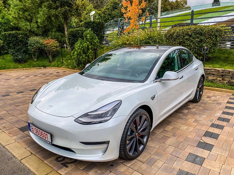 Tesla erinnert an fast 50.000 Autos Modell 3
