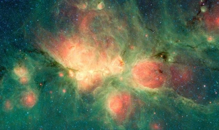 A complexa estrutura do campo magnético da Nebulosa Pata de Gato revelou