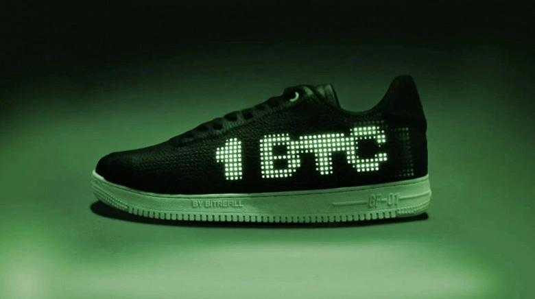 Startup svedese rilasciato sneakers che mostra il prezzo del Bitcoin in tempo reale