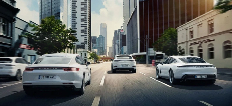 Porsche mira entro il 2030 per portare la quota di veicoli elettrici nelle vendite fino all'80%