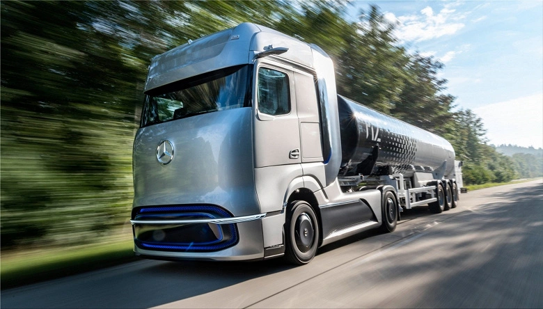 ダイムラートラックの長は、電気トラックが「常に」化石燃料のトラックよりも高価になると考えています