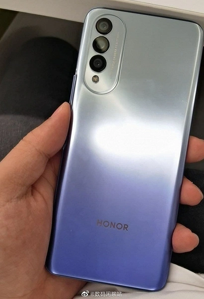 Honor X20 est prêt pour la sortie. Photo publiée en direct d'un smartphone