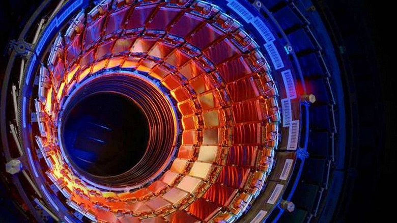 Un grande collider adron ha lanciato dopo una pausa triennale e cercherà "Nuova fisica"