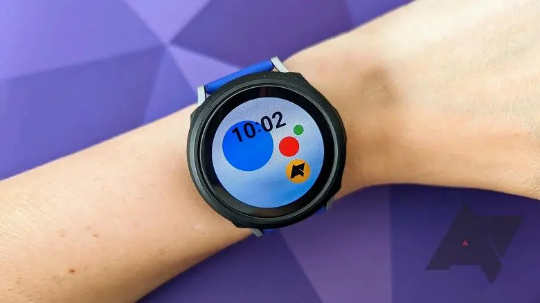 Kleine Uhren Samsung Galaxy Watch4 begann plötzlich von Smartphones zu trennen