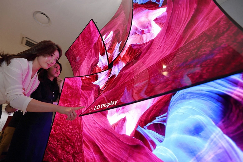 Samsung e LG Display podem concordar em breve ao fornecer 3-4 milhões de painéis de televisão OLED