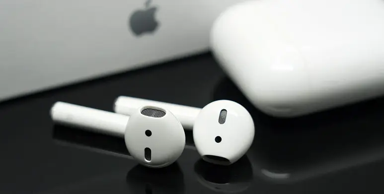 Apple sta preparando cuffie AirPods Lite convenienti