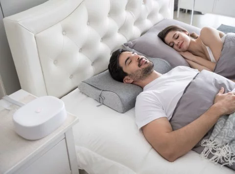 Smart Pillow Motion Pillow bekämpft effektiv das Schnarchen