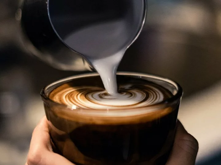 Wissenschaftler haben eine Entdeckung geteilt, die Liebhaber von Kaffee mit Milch begeistern wird