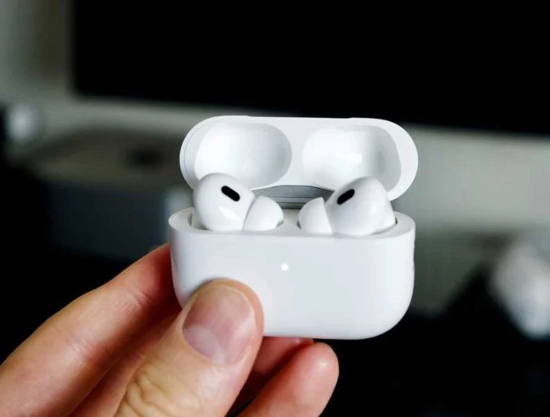 한 애호가가 AirPods Pro를 USB Type-C 커넥터로 전송하는 방법을 보여주었습니다[동영상]