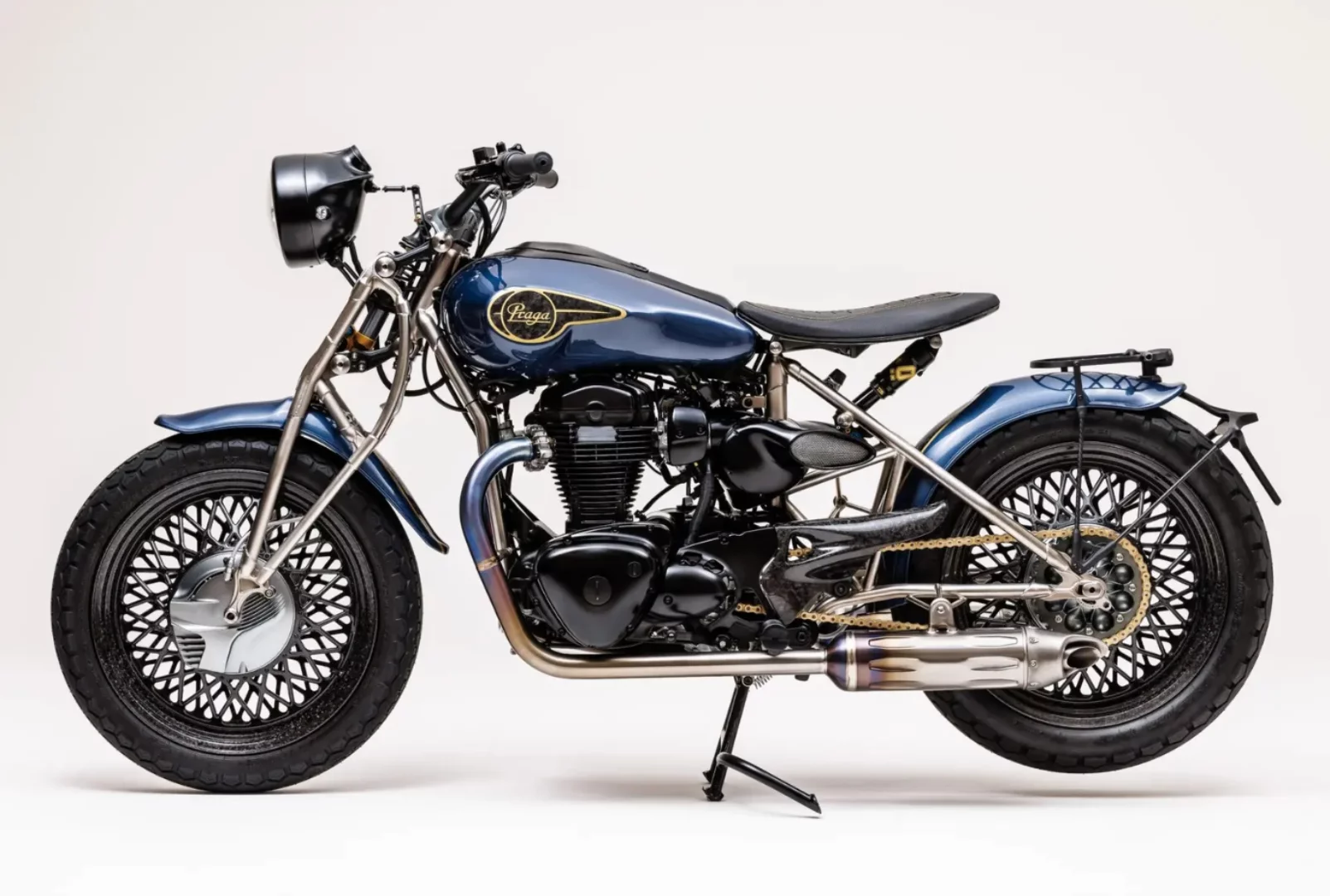 Praga Bohema 하이퍼카의 제작자는 값 비싼 복고풍 오토바이를 발표했습니다.