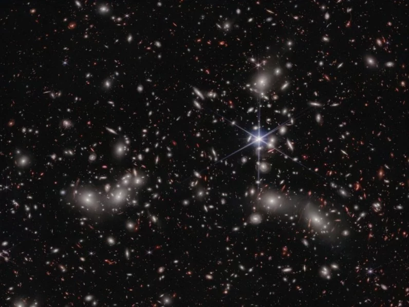 「ジェームズ・ウェッブ」が撮影した宇宙の最大の写真