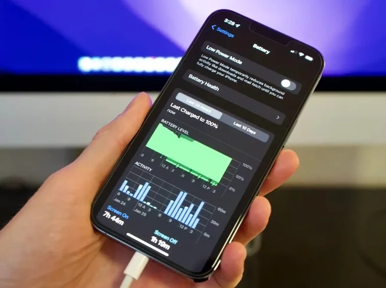 A autonomia do iPhone com firmware iOS 16.3.1 foi testada na prática