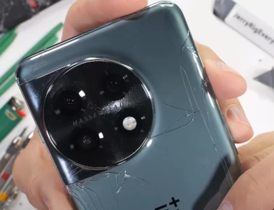 O OnePlus 11 sobreviveu ao teste de durabilidade. Mas não foi fácil para ele [VIDEO]