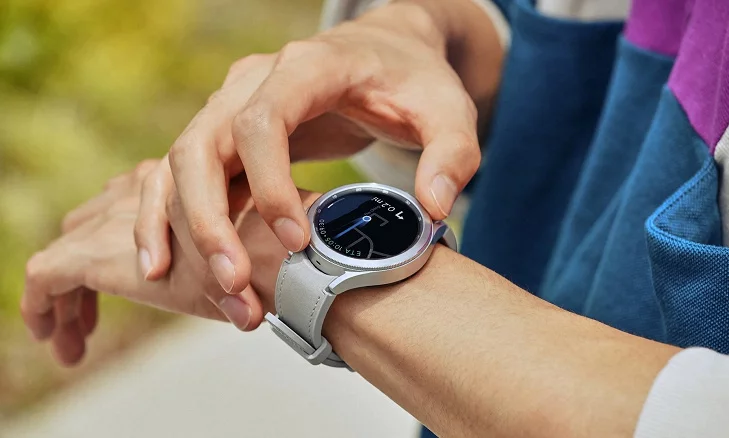 Bringt Samsung eine drehbare Lünette zu seinen neuen Smartwatches zurück? Darauf deuten die Codenamen der Modelle der Watch6-Linie hin.