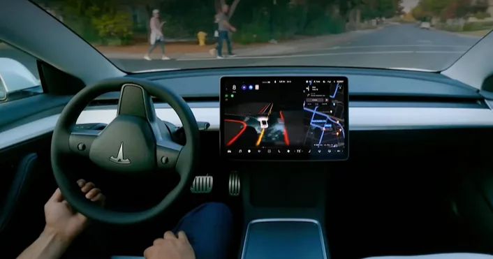 La mise à jour Big Beta de Tesla Autopilot est désormais disponible pour les utilisateurs : combinaison des bases urbaines et routières